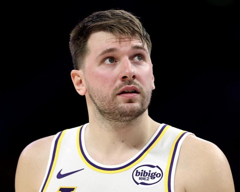 开云体育官网-荣膺全明星票王，东契奇：感谢为我投票的球迷，这是莫大的荣誉